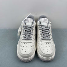 Cargar imagen en el visor de la galería, Undefeated x Air Force 1 07 Low Off White Light Grey UT2023-203