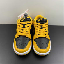 Cargar imagen en el visor de la galería, SB Dunk Low Championship Goldenrod Black White DD1391-004