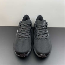 Cargar imagen en el visor de la galería, Air Zoom Pegasus 39 Black White DH4071-002