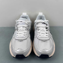 Cargar imagen en el visor de la galería, Nike V2k Run Platinum Tint FD0736-004