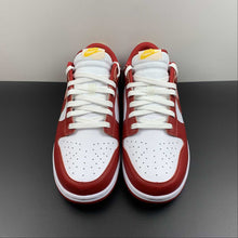 Cargar imagen en el visor de la galería, SB Dunk Low Cardinal Gym Red White Yellow DD1391-602