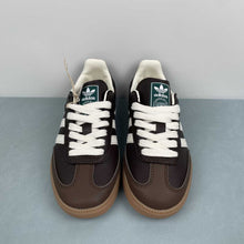 Cargar imagen en el visor de la galería, Adidas Samba OG Dark Brown Off White Gum JR0891