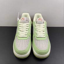 Cargar imagen en el visor de la galería, Air Force 1 07 Low Grey Grass Green Reddish Brown DG2296 015
