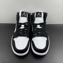 Cargar imagen en el visor de la galería, Air Jordan 1 Mid Panda Black White DV0991-101