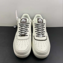 Cargar imagen en el visor de la galería, Air Force 1 07 Low Dice God Cream Brown Gray CW1574-801