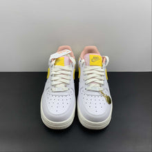 Cargar imagen en el visor de la galería, Air Force 1 Low Mama White Yellow Strike Phantom Pearl DV2183-100