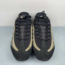 Cargar imagen en el visor de la galería, Undefeated x Air Max 95 Medium Olive IB4523-200