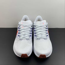 Cargar imagen en el visor de la galería, Air Zoom Pegasus 39 Football Grey Bright Crinsom DH4071-007