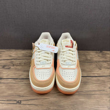 Cargar imagen en el visor de la galería, Air Force 1 Shadow Sisterhood Cashmere Orange Chalk Lobster DM8157 700