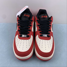Cargar imagen en el visor de la galería, Air Force 1 07 Low Red Black White BS9055-718