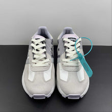 Cargar imagen en el visor de la galería, Adidas Retropy E5 Dark Grey Cloud White HP7741