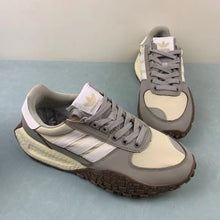 Cargar imagen en el visor de la galería, Adidas Retropy E5 W.R.P. Grey Cloud White Brown IG0501