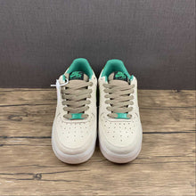 Cargar imagen en el visor de la galería, Air Force 1 Low Brown Green CV1755 100