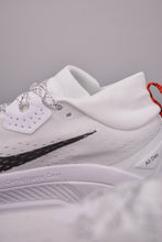 Cargar imagen en el visor de la galería, Nike ACG Zegama White Black Yellow Orange HV8113-114