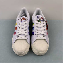 Cargar imagen en el visor de la galería, Adidas Superstar Pride Love Unites GW2415