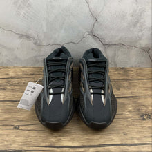 Cargar imagen en el visor de la galería, Adidas Yeezy Boost 700 V3 Black Black Gold GY0189