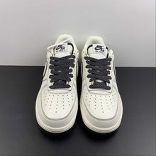 Cargar imagen en el visor de la galería, Undefeated x Air Force 1 Low Beige Black 3M HL5263 896