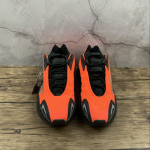 Cargar imagen en el visor de la galería, Adidas Yeezy Boost 700 MNVN Orange FV3258