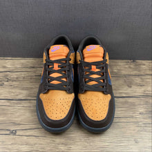 Cargar imagen en el visor de la galería, SB Dunk Low Premium Cider Dark Chocolate Wild Berry Off Noir DH0601-001