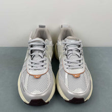 Cargar imagen en el visor de la galería, Nike V2k Run Grey Bronw FD0736-202