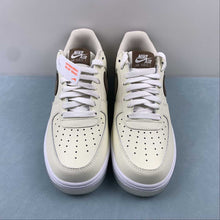 Cargar imagen en el visor de la galería, Air Force 1 07 Low Sail Khaki Coconut Milk White FN5832-101