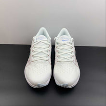 Cargar imagen en el visor de la galería, Air Winflo 8 Summit White Menta-Pink Glaze CW3421-105
