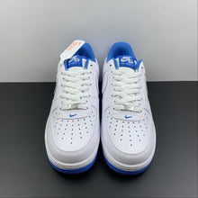 Cargar imagen en el visor de la galería, Air Force 1 Low White University Blue DR9867-101
