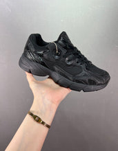 Cargar imagen en el visor de la galería, Adidas Astir Black GZ4341