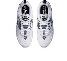 Cargar imagen en el visor de la galería, Air Vapormax EVO White Black Wolf Grey CT2868 100