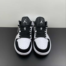 Cargar imagen en el visor de la galería, Air Jordan 1 Low Black White 553560-101