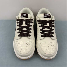 Cargar imagen en el visor de la galería, SB Dunk Low LV Rice White Brown Gold XD6188-010