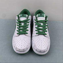 Cargar imagen en el visor de la galería, SB Dunk Low LV Green White LV0526-597