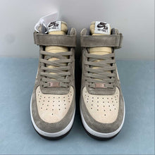 Cargar imagen en el visor de la galería, Air Force 1 07 Mid Suede Gray Yellow CG9908-102