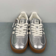 Cargar imagen en el visor de la galería, Adidas Gazelle Indoor Silver Metallic Core White Core Black JR1206