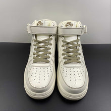 Cargar imagen en el visor de la galería, Air Force 1 07 Mid Beige White Khaki BY6899-692