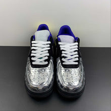 Cargar imagen en el visor de la galería, Louis Vuitton x Air Force 1 Silver Embossing 3308-6