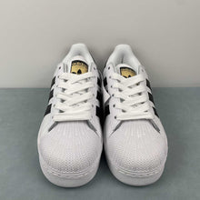 Cargar imagen en el visor de la galería, Adidas Superstar XLG Cloud White Core Black Gold Metallic IF9995