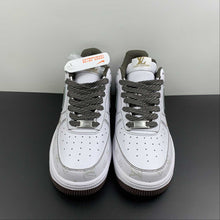 Cargar imagen en el visor de la galería, LV x Air Force 1 07 Low White Brown Metallic Gold BS8805-601