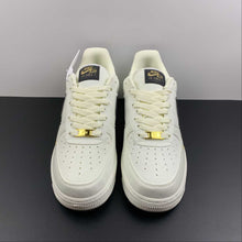 Cargar imagen en el visor de la galería, Air Force 1 07 Low Off White Black Gold MN5696-809