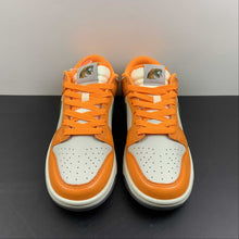 Cargar imagen en el visor de la galería, SB Dunk Low Orange Horizon Fortress Green Sail DR6188-800