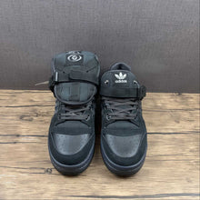 Cargar imagen en el visor de la galería, Adidas Forum Low “Black” x Bad Bunny