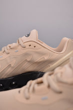 Cargar imagen en el visor de la galería, Air Max Dn8 Light British Tan FQ7860-033