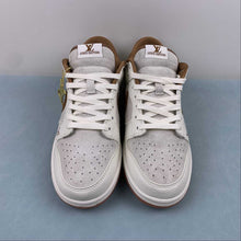 Cargar imagen en el visor de la galería, SB Dunk Low LV Chocolate White Suede FC1688-133