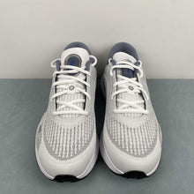 Cargar imagen en el visor de la galería, Nike Journey Run White Black Ashen Slate Metallic Silver FN0228-104