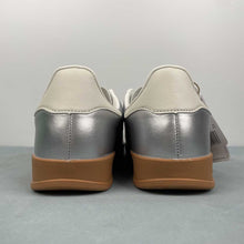 Cargar imagen en el visor de la galería, Adidas Gazelle Indoor Silver Metallic Core White Core Black JR1206