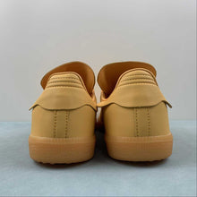 Cargar imagen en el visor de la galería, Adidas Samba Pharrell Humanrace Orange IE7293