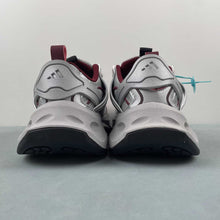 Cargar imagen en el visor de la galería, Adidas XLG Runner Deluxe Silver Red JP5762