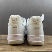 Cargar imagen en el visor de la galería, Air Force 1 07 Low Essential White Sole Glow in the Dark AO2132 101