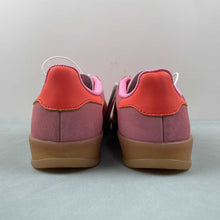Cargar imagen en el visor de la galería, Adidas Gazelle Indoor Beam Solar Pink Red Gum IE1058