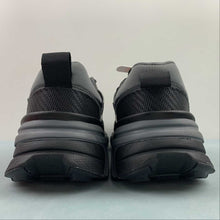 Cargar imagen en el visor de la galería, Nike V2k Run Black Carbon Ash FD0736-102